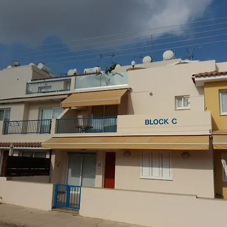 Visto * Paralimni